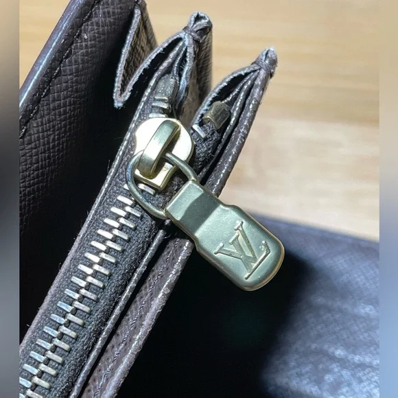 Louis Vuitton Damier Ebene Alexandra Wallet - Picture 14 of 15